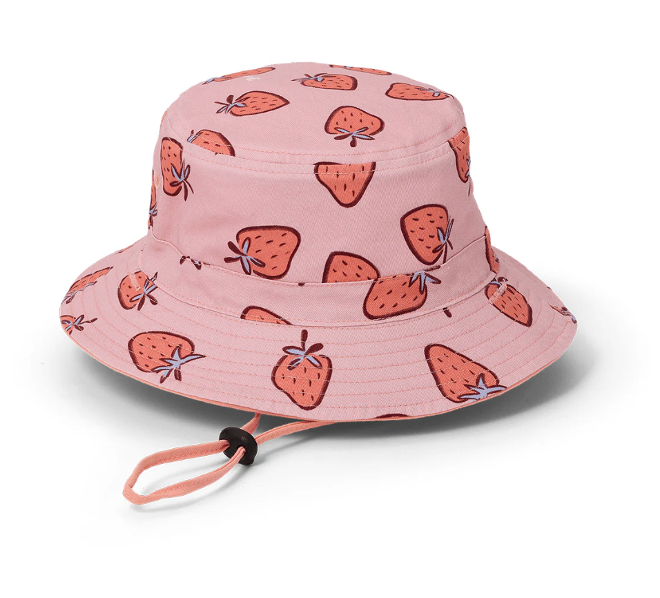 REVERSIBLE BUCKET HAT Strawberry Splash