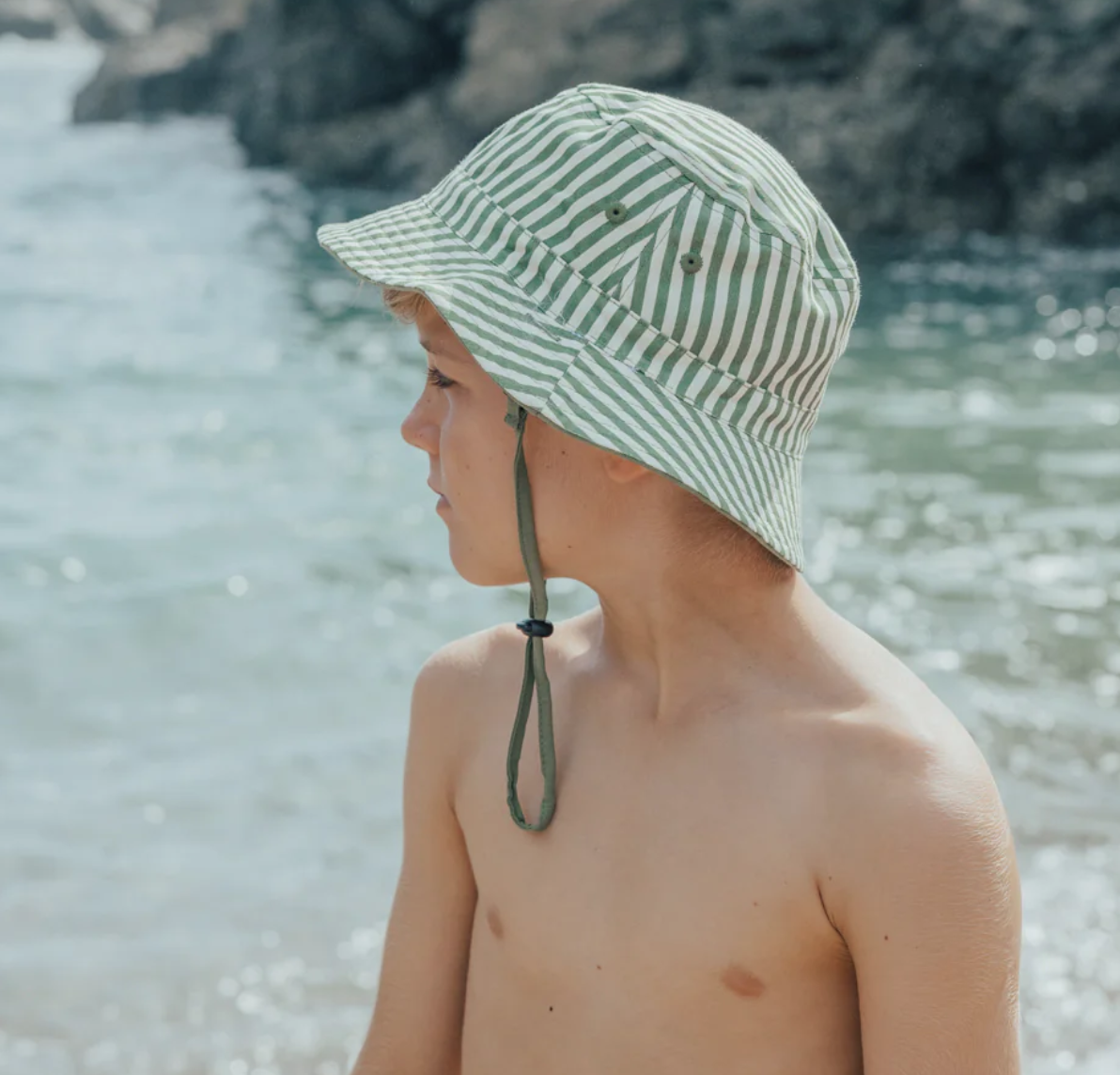 REVERSIBLE BUCKET HAT - Coastal Stripe